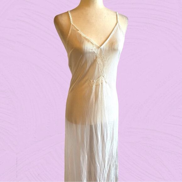 Vintage white nylon maxi slip dress - Picture 2 of 14